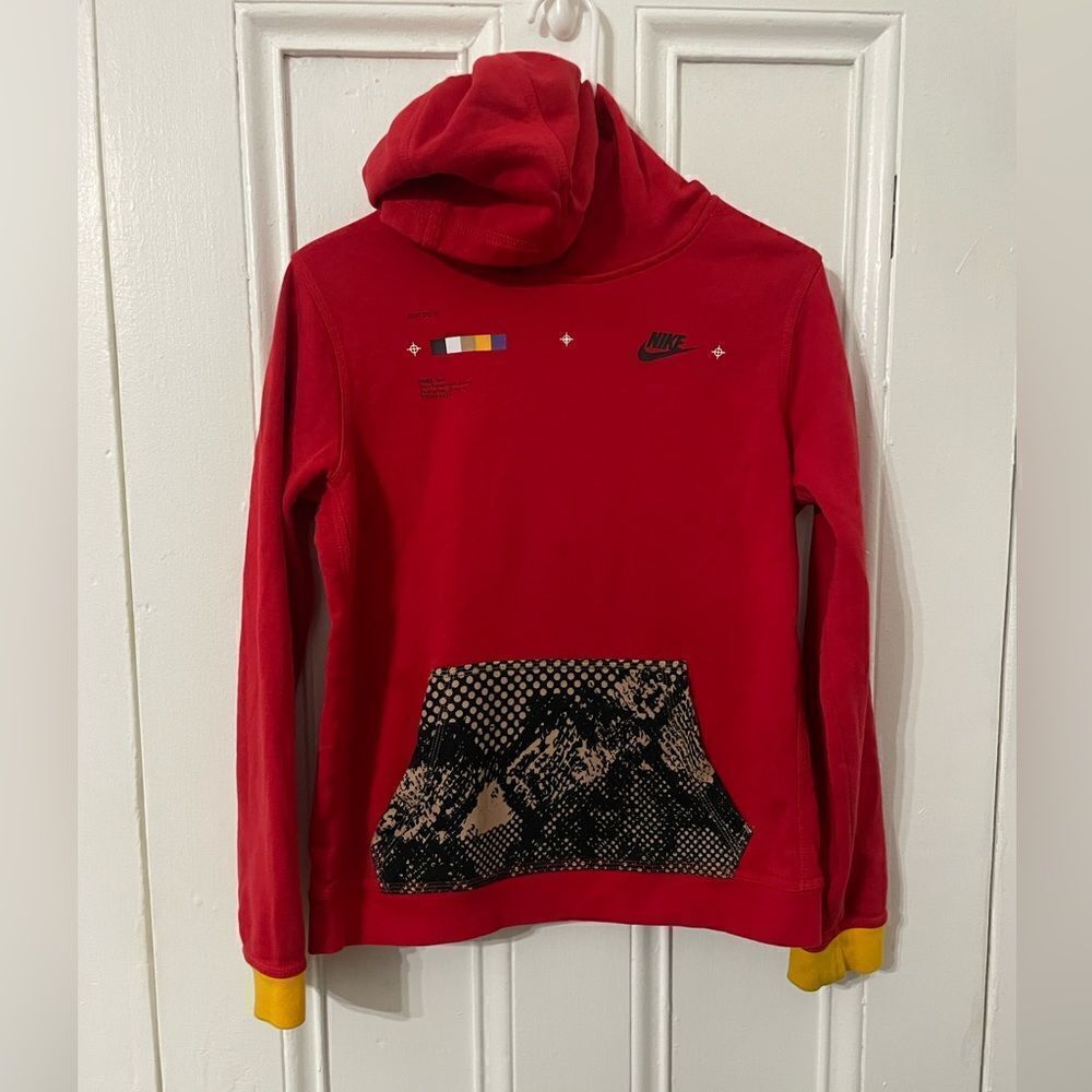 Nike hoodie - Picture 1 of 8